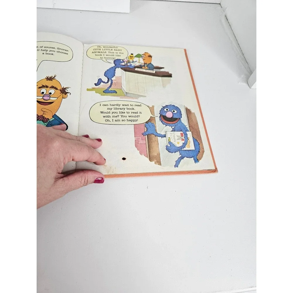 Vintage 1980 Sesame Street Grover's Book‎ of Cute Little Baby Animals Hardcover